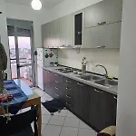 Tomi's 아파트